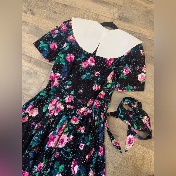 Vintage floral dress - Picture 10 of 13